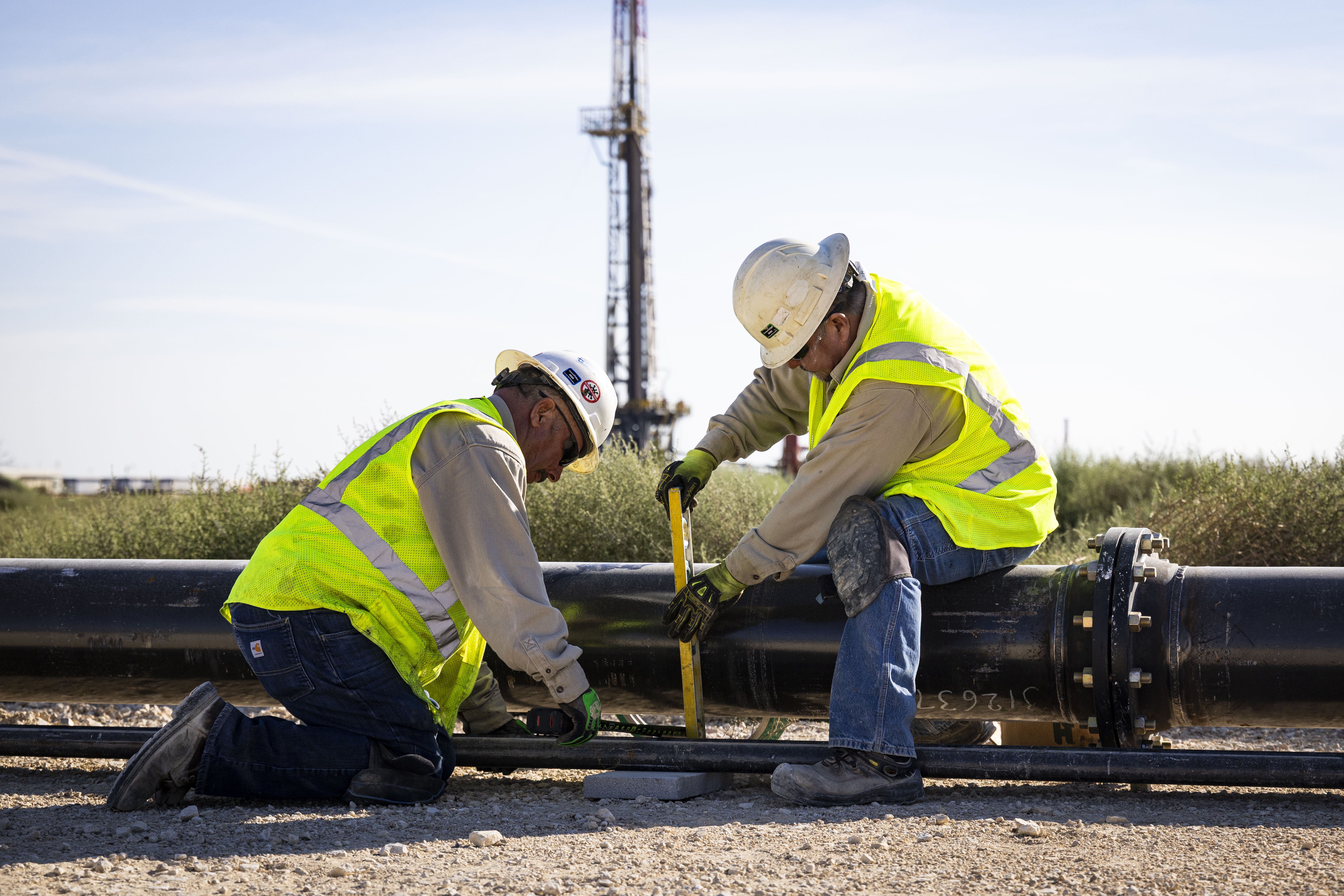 Pipeline crew