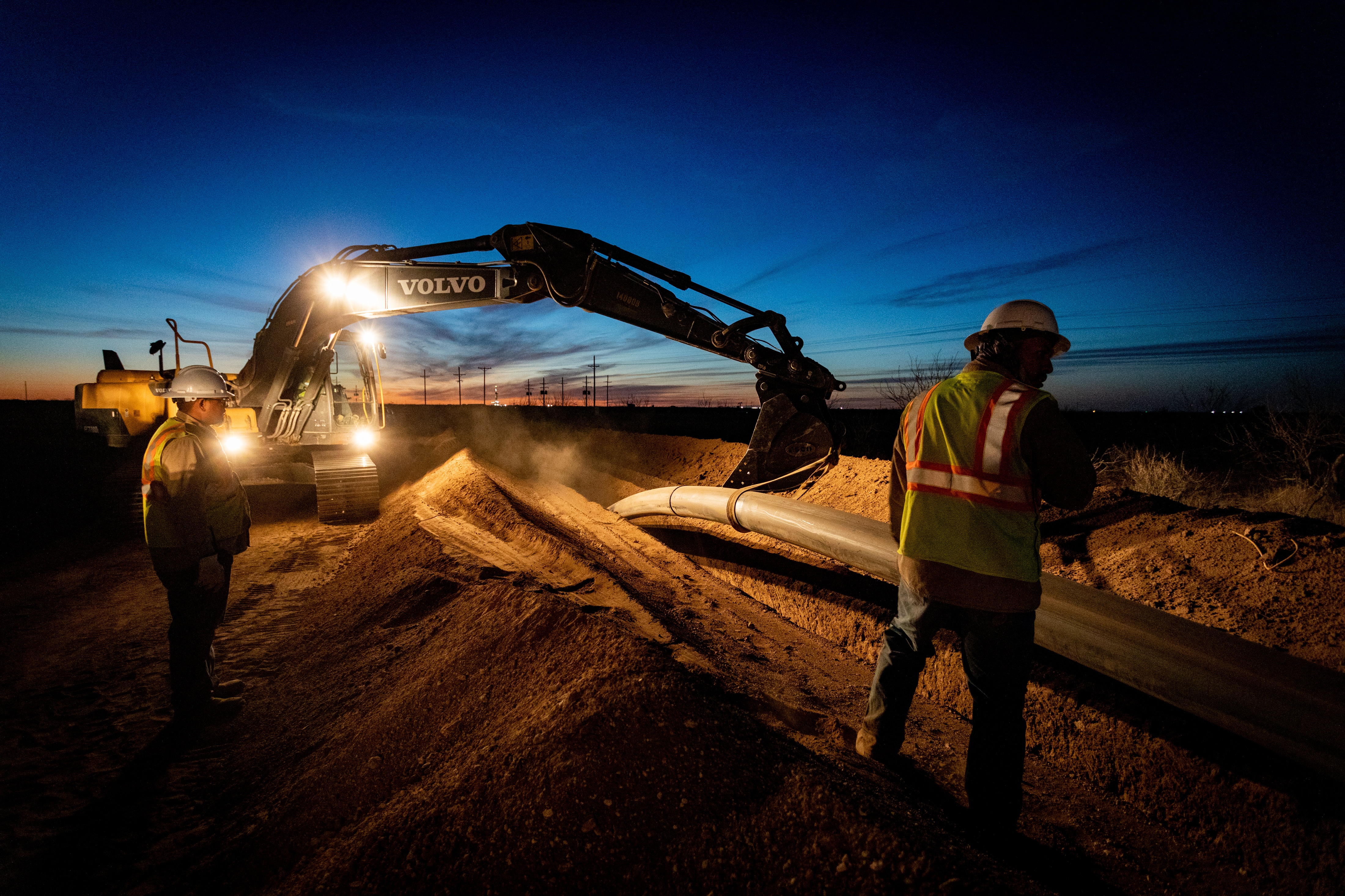 Pipeline crew